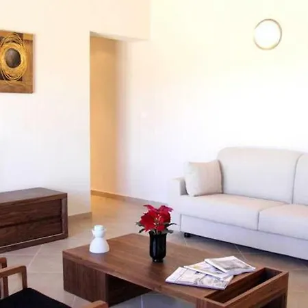 Porto-vecchio Sleeps 4 Pool Air Con Wifi * Porto-Vecchio (Corsica)